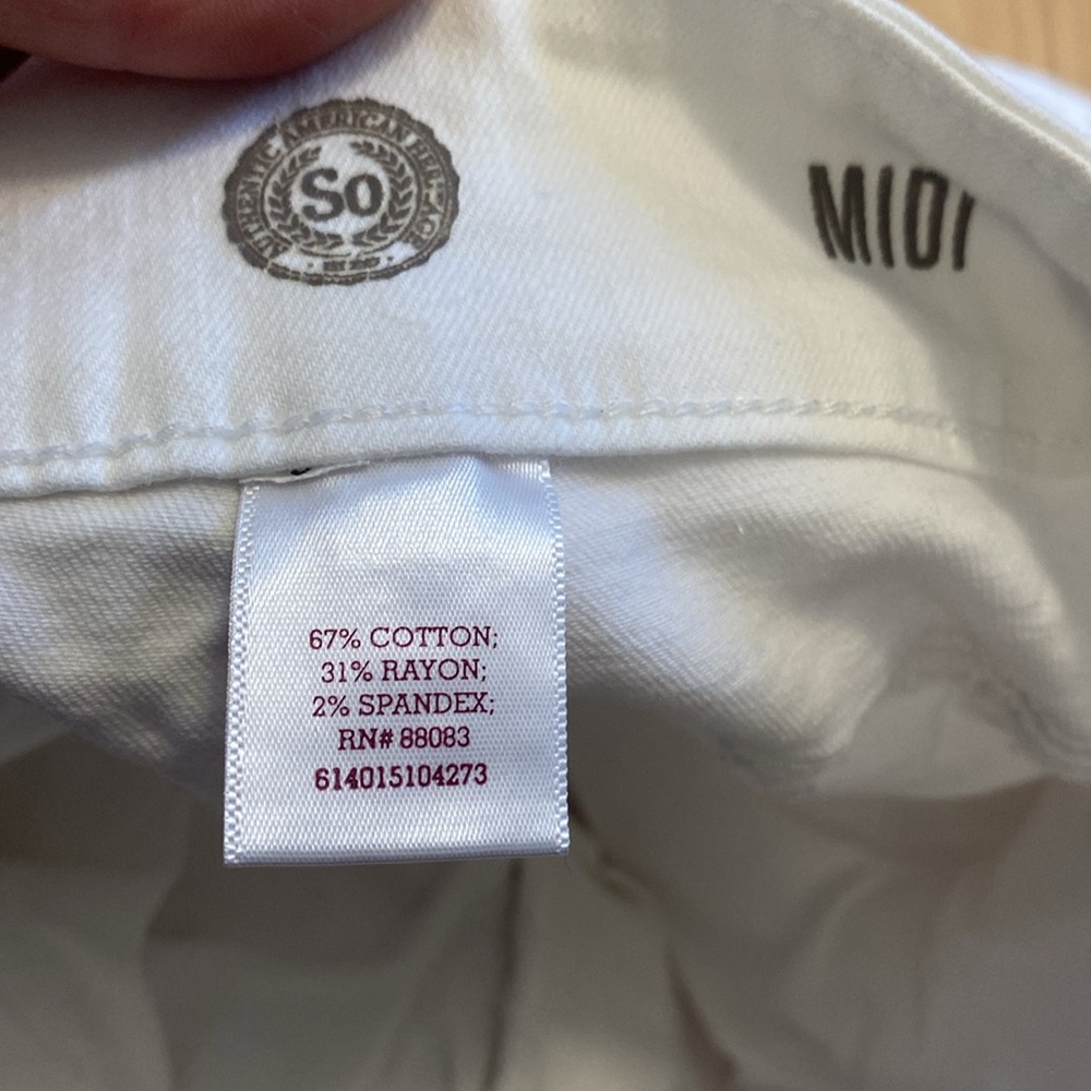 SO Juniors White Denim Shorts size 9 - Picture 6 of 6